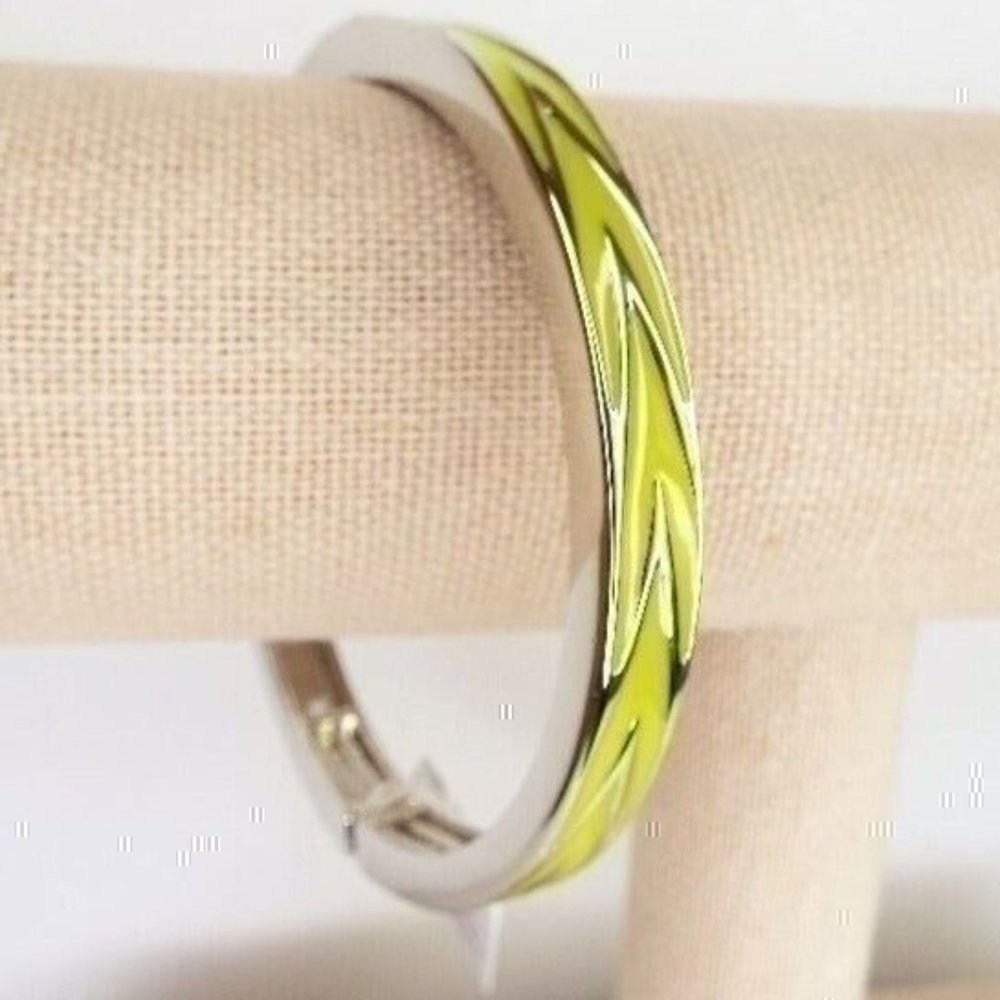 Lia Sophia Zenith Bangle Bracelet Lime Green & Silver Stretch 6.5" or 7.25" NWT - Picture 5 of 7